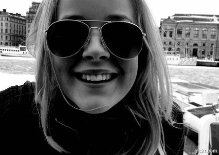 http://gickr.com/results4/anim_652a03fe-fbf9-6cc4-e13c-de96ecdd44b9.gif